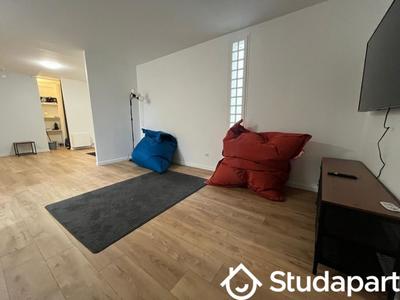 Chambre - 12 m² - 1 pièce