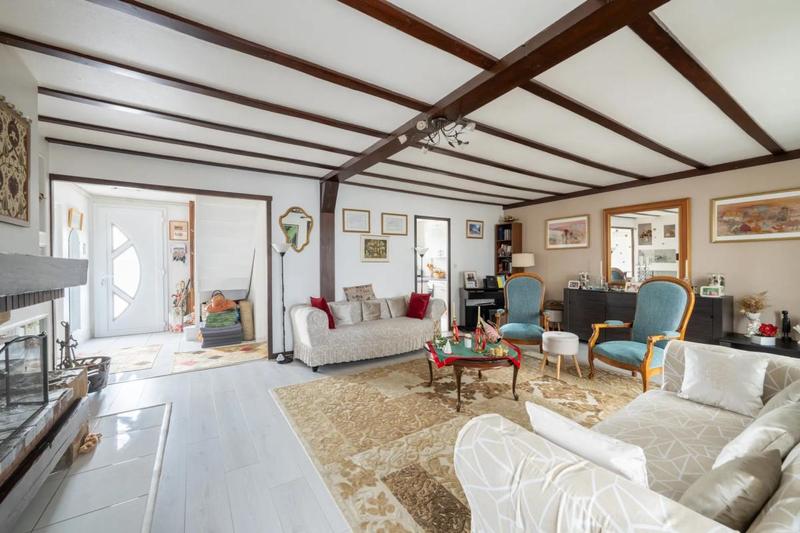 Appartement - 140 m² - 6 pièces