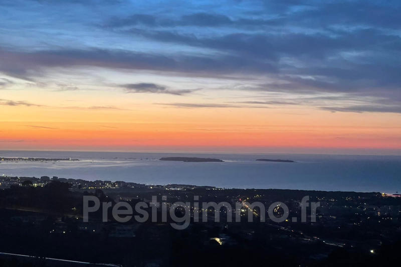 Appartement - 79 m² - 3 pièces