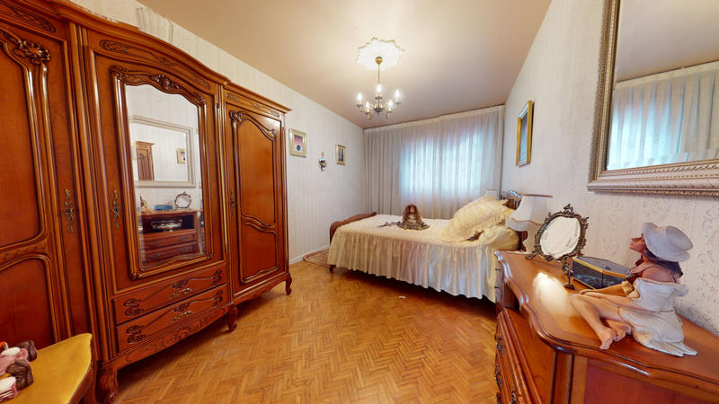 Appartement - 94 m² - 5 pièces