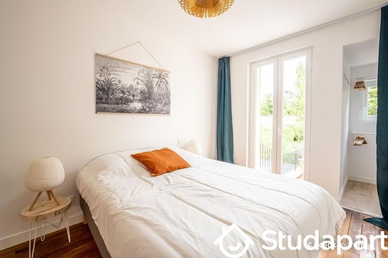 Chambre - 184 m² - 1 pièce