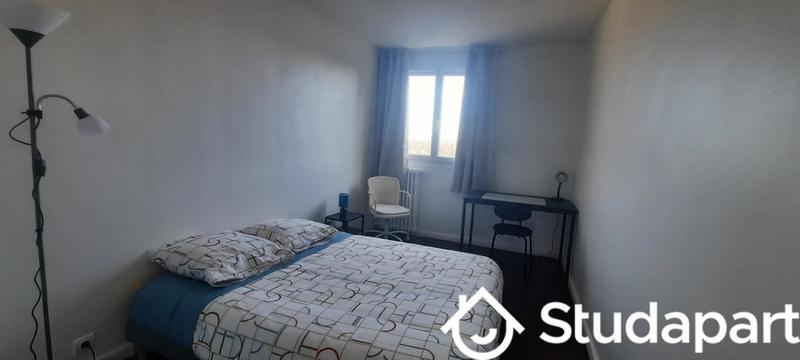 Chambre - 11 m² - 1 pièce