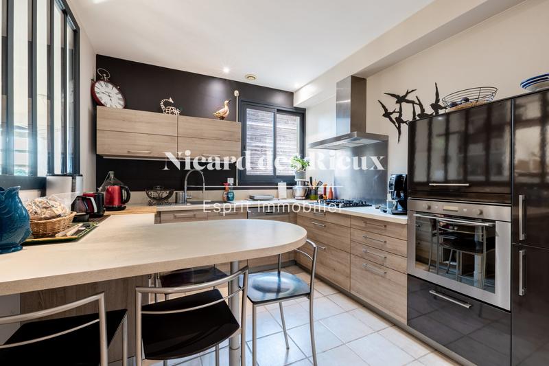 Maison - 179 m² - 8 pièces