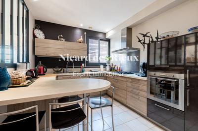 Maison - 179 m² - 8 pièces