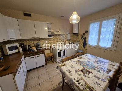 Maison - 95 m² - 4 pièces