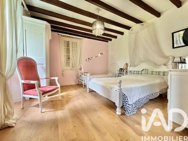 Maison de campagne - 200 m² - 8 pièces