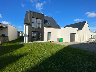 Maison - 110 m² - 6 pièces