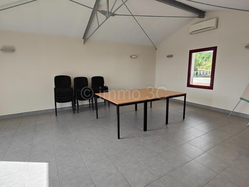 Bureau - 250 m² - 5 pièces