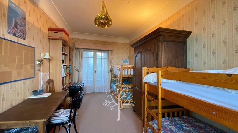 Appartement - 170 m² - 6 pièces