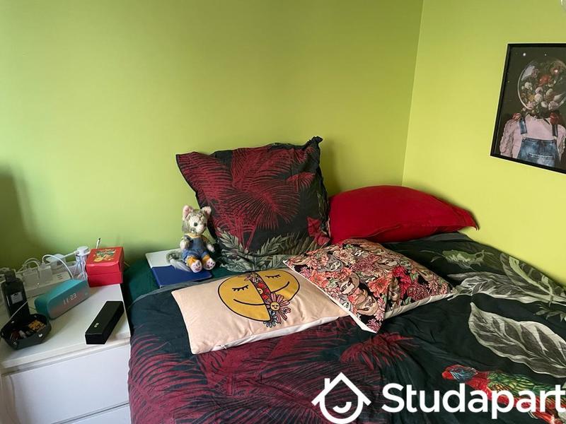 Chambre - 10 m² - 1 pièce