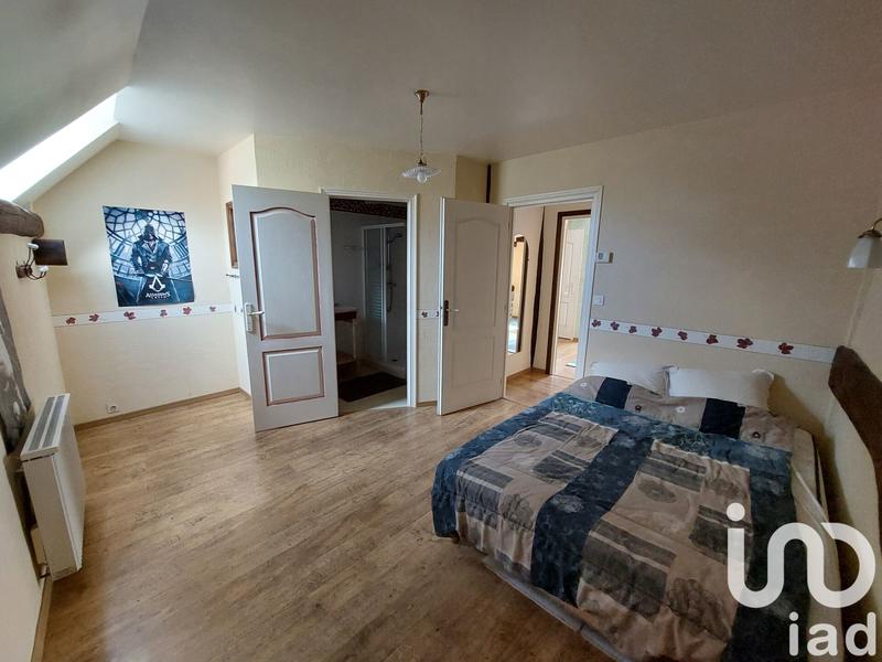 Maison - 214 m² - 8 pièces