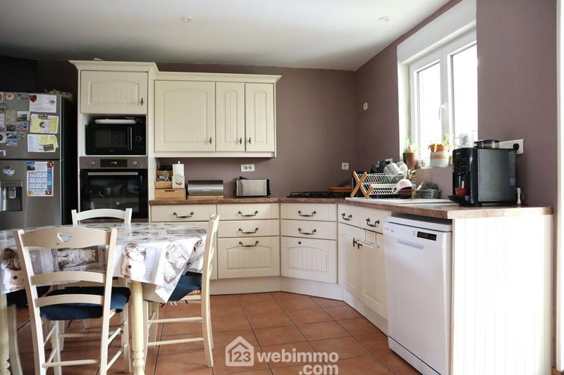 Maison - 229 m² - 8 pièces