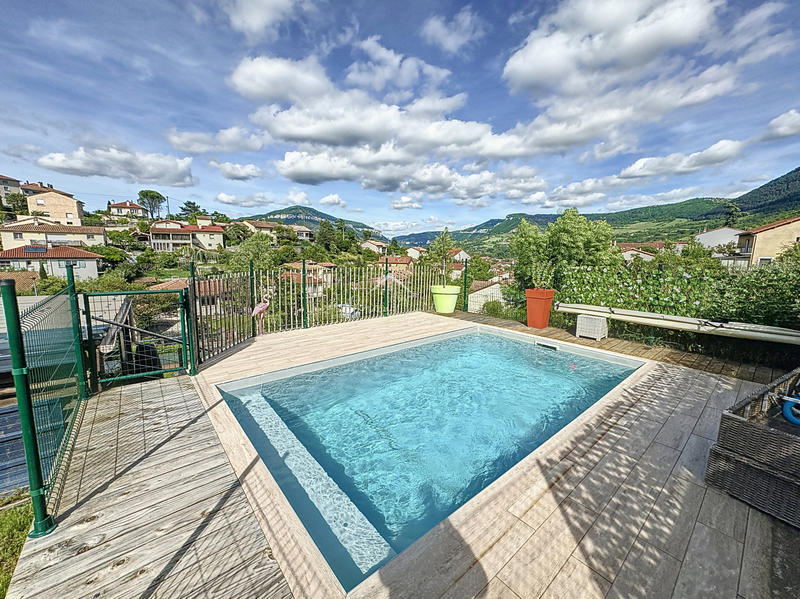 Maison - 87 m² - 3 pièces