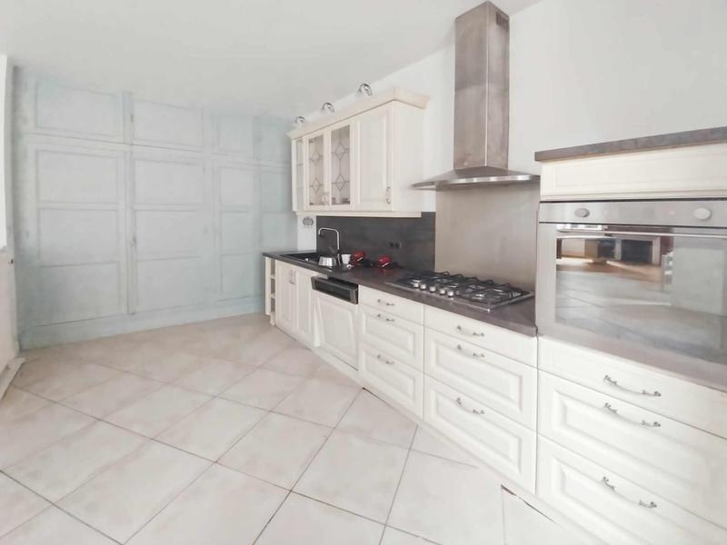 Maison - 320 m² - 10 pièces