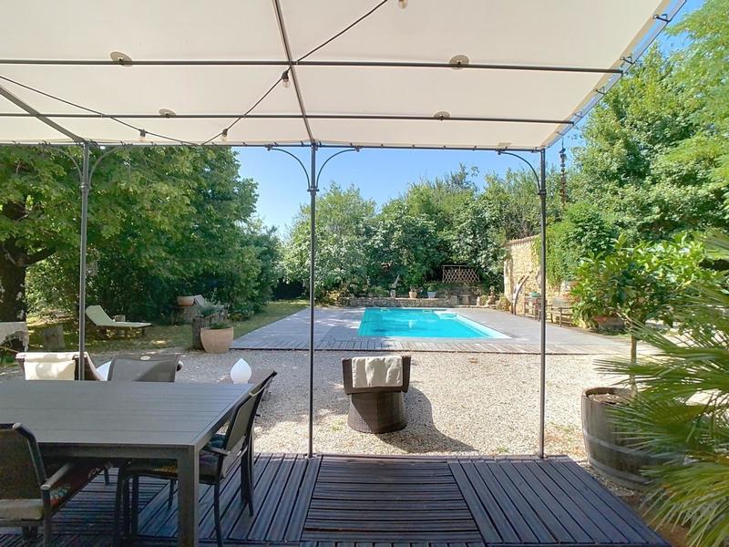 Maison - 231 m² - 10 pièces