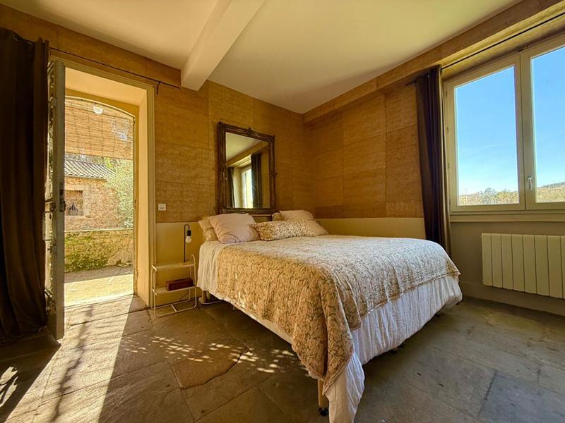 Demeure - 369 m² - 12 pièces