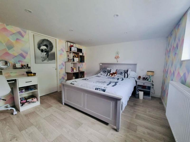 Pavillon - 93 m² - 5 pièces