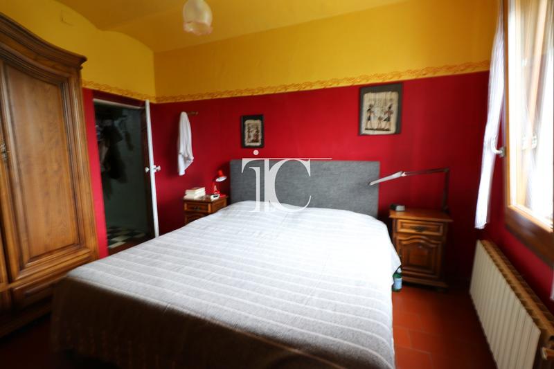 Maison - 192 m² - 7 pièces