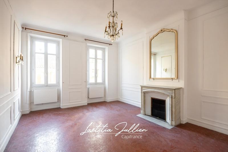 Appartement bourgeois - 185 m² - 7 pièces