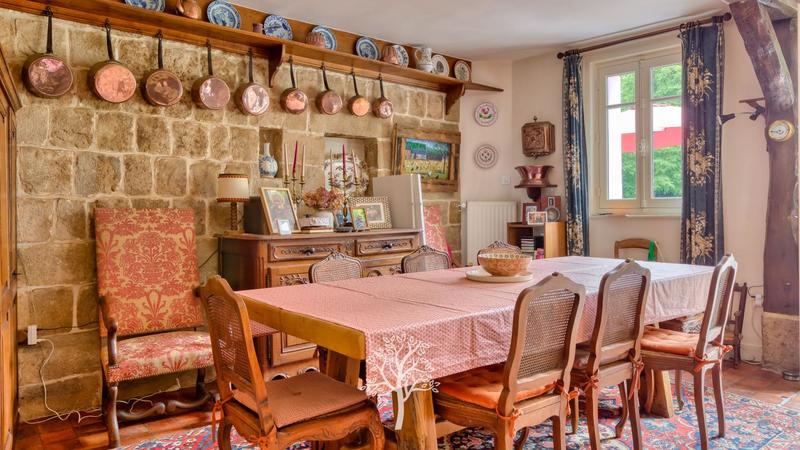 Château - 450 m² - 12 pièces