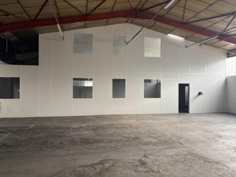Local d'activité / Entrepôt - 1 026 m²