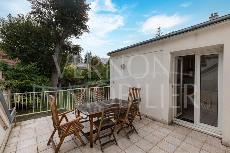 Maison ancienne - 202 m² - 8 pièces