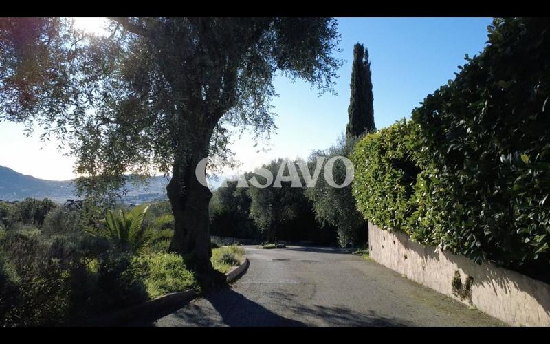 Terrain constructible - 3 337 m²