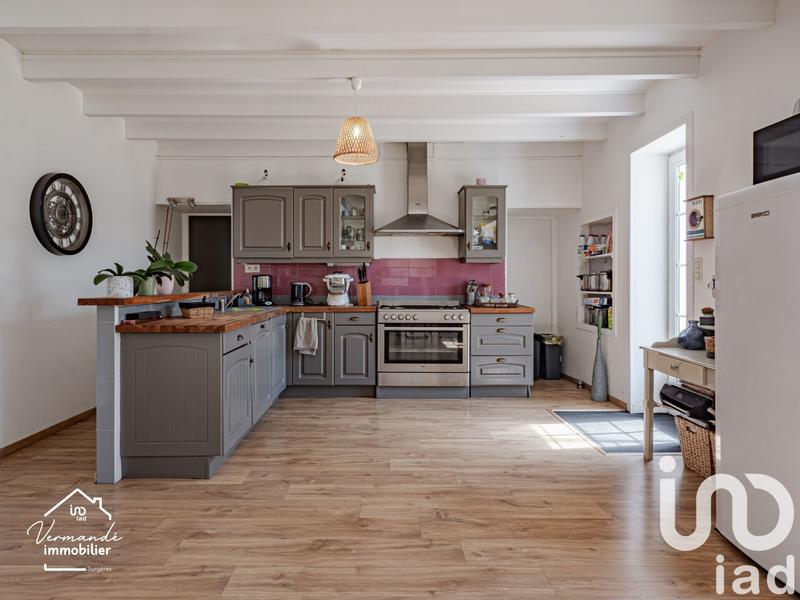 Maison - 265 m² - 9 pièces