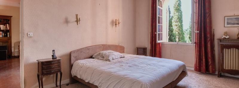 Villa - 322 m² - 12 pièces