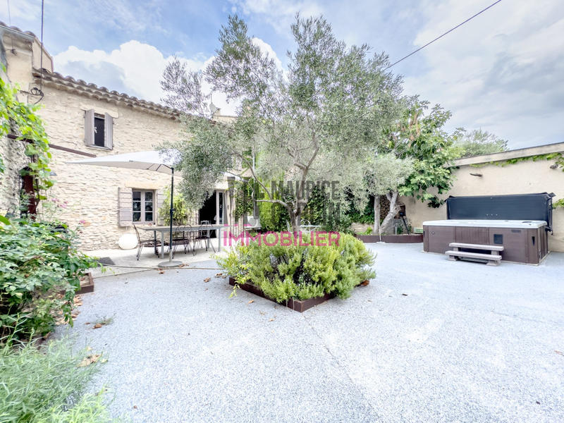 Mas - 150 m² - 6 pièces