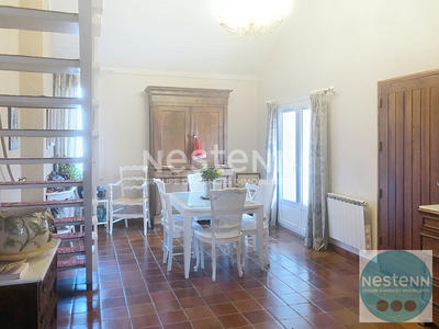 Maison - 182 m² - 8 pièces