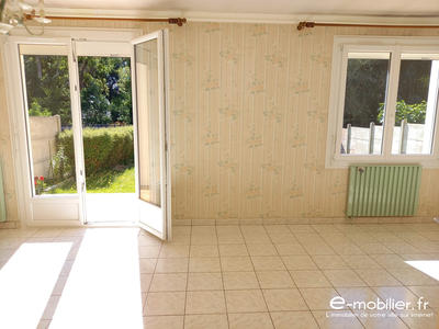 Maison traditionnelle - 90 m² - 4 pièces