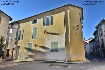 Immeuble - 121 m² - 6 pièces