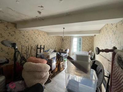 Maison de village - 360 m² - 6 pièces