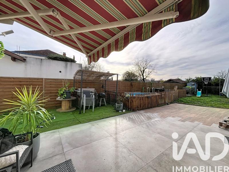 Maison - 95 m² - 4 pièces