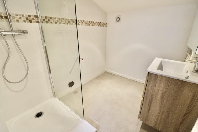 Appartement - 87 m² - 5 pièces