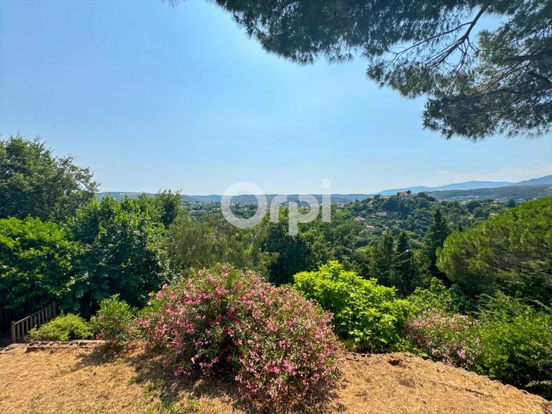 Villa - 375 m² - 6 pièces