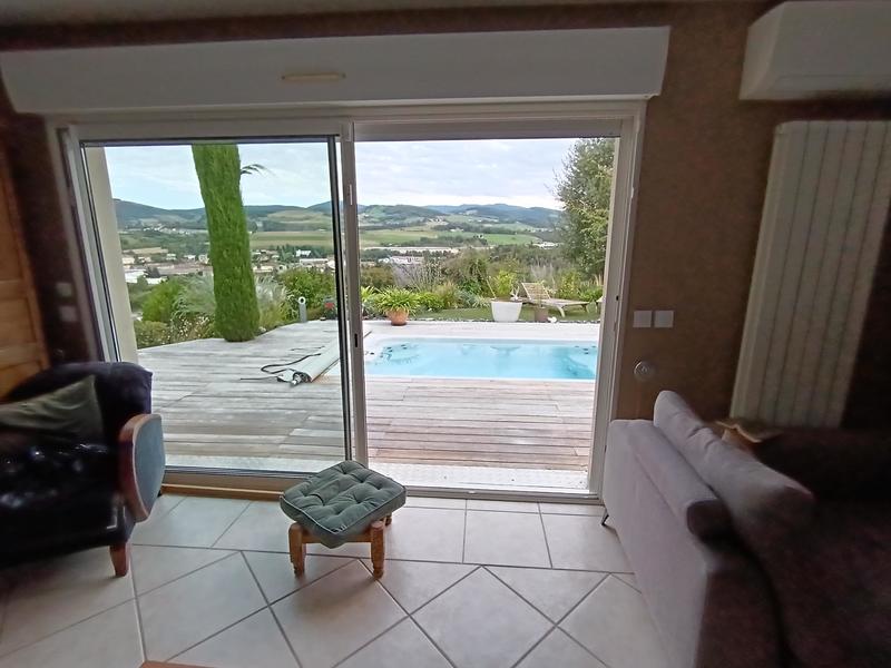 Maison - 104 m² - 4 pièces