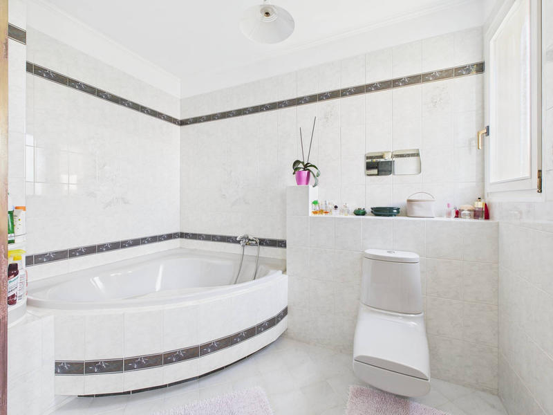 Maison - 175 m² - 7 pièces