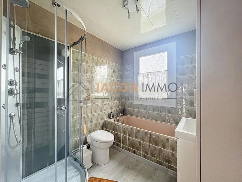 Maison - 109 m² - 6 pièces