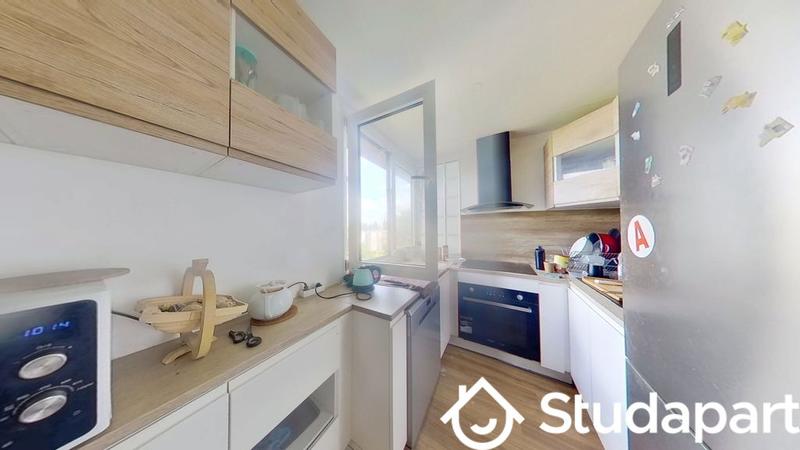 Chambre - 70 m² - 1 pièce