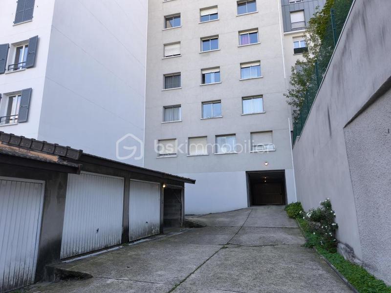 Appartement - 94 m² - 4 pièces