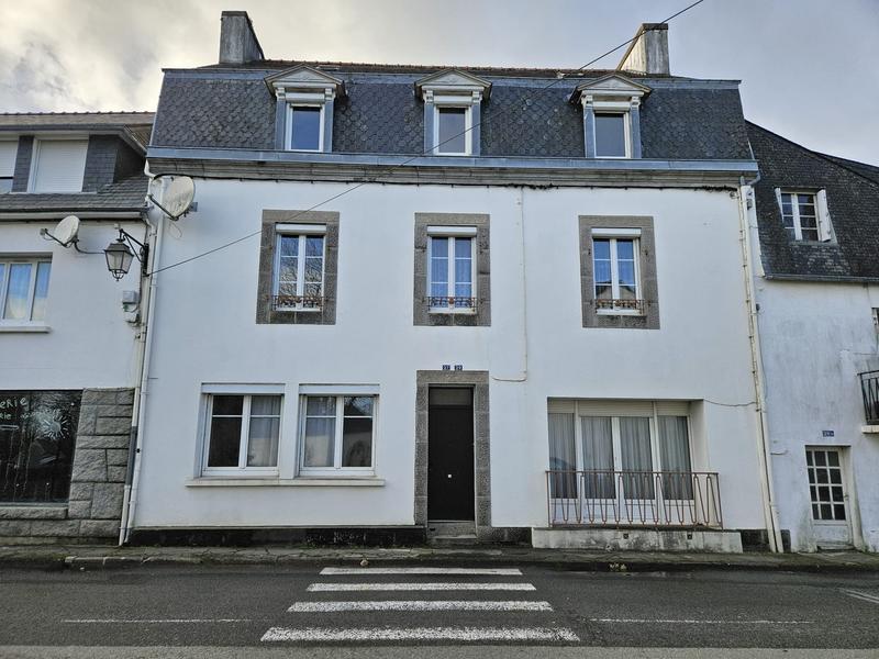 Maison - 217 m² - 8 pièces