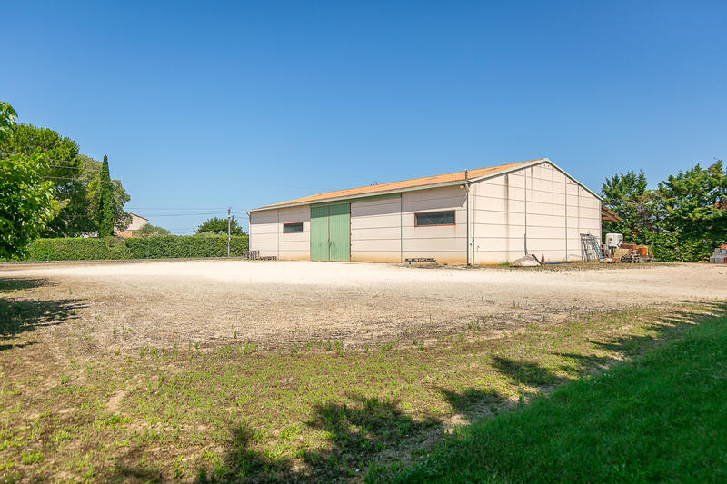 Local commercial - 380 m² - 6 pièces