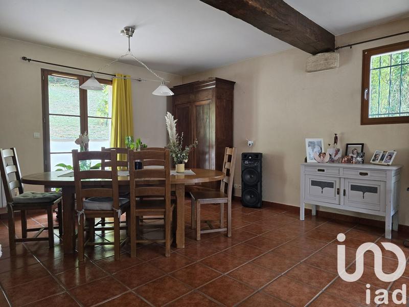 Maison - 235 m² - 7 pièces