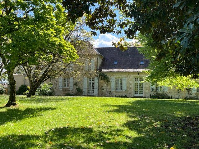 Appartement - 415 m² - 12 pièces