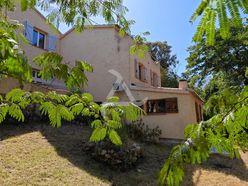 Maison - 106 m² - 5 pièces