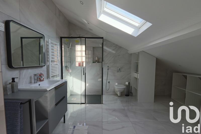 Maison - 151 m² - 7 pièces