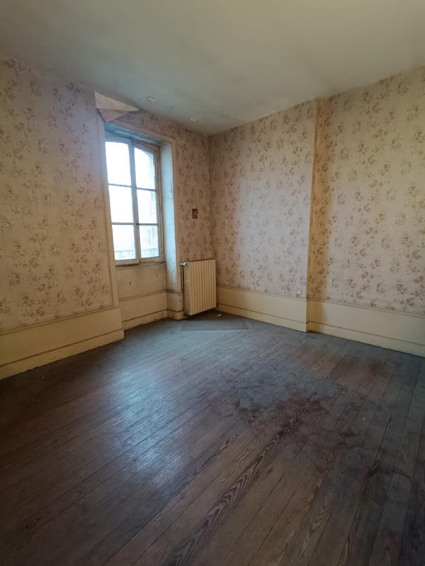 Maison - 210 m² - 7 pièces