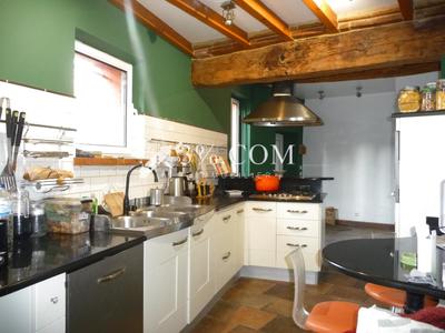 Maison - 300 m² - 7 pièces